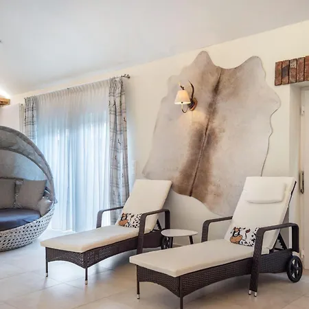 Zentral Mit Pool Apartamento